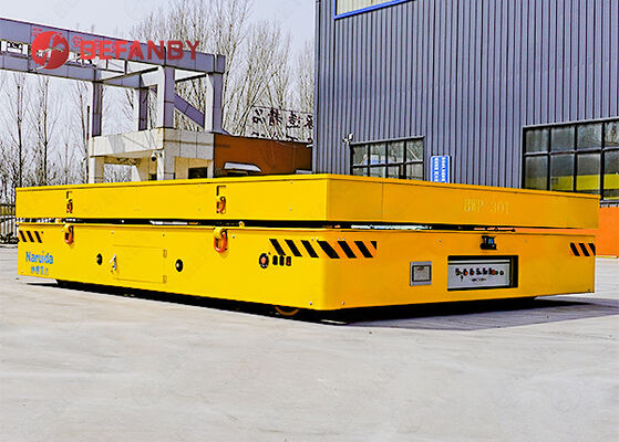 การใช้งานง่าย 30 ตัน Q235 แบตเตอรี่ขับขี่รถขนส่ง Trackless สําหรับโรงงาน Mold